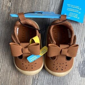 Munchkin Brown Baby girl Shoes with Bow